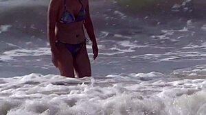 beach pussy flash