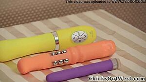 Lesbo Vag Toy Orgasm