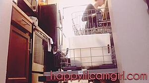 Giantess Kitchen Ignore