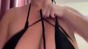 Shaking Natural Tits