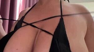 Shaking Natural Tits