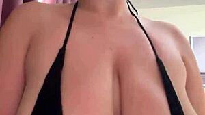 Shaking Natural Tits