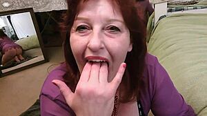 lipstick finger slurp