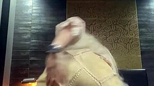 Teen Squirting Tease