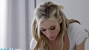 squirting face sitting