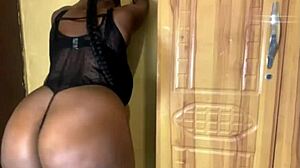 Dildo Huge Tits