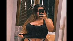 Beatriz botas big boobs