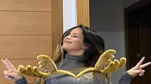 Beatriz botas big boobs