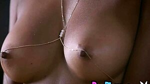 Black Bruna Posing
