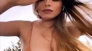 Beatriz botas big boobs