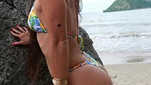 bikini beach dance