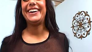 melodie peters huge boobs