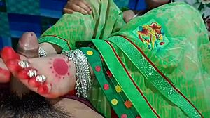 Indian woman fucks with creampie