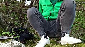 twink outdoor strokes