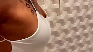 Lesbian Shower Bj Facial