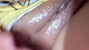  Chica Masturbándose Autobús