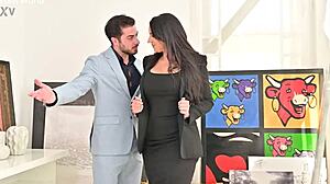 Art Curator Gets DP