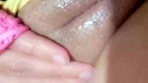 Chica Masturbándose Autobús