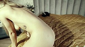 blonde shakes tits sex